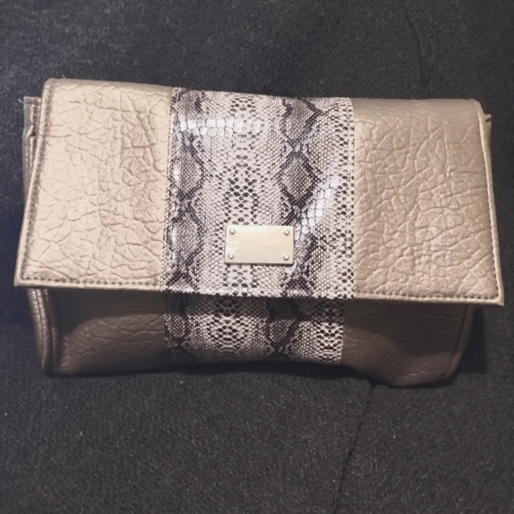 Bijoux Terner Snake Skin Clutch W/Shoulder Chain